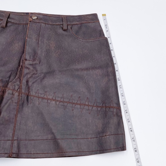 Vintage 90s Y2K No Boundaries PVC Faux Leather Stitch Detail Brown Mini Skirt - Picture 8 of 9